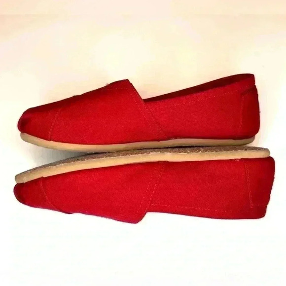 TOMS Women's Classic Canvas Slip-on Size 8.5 Red - Picture 6 of 6